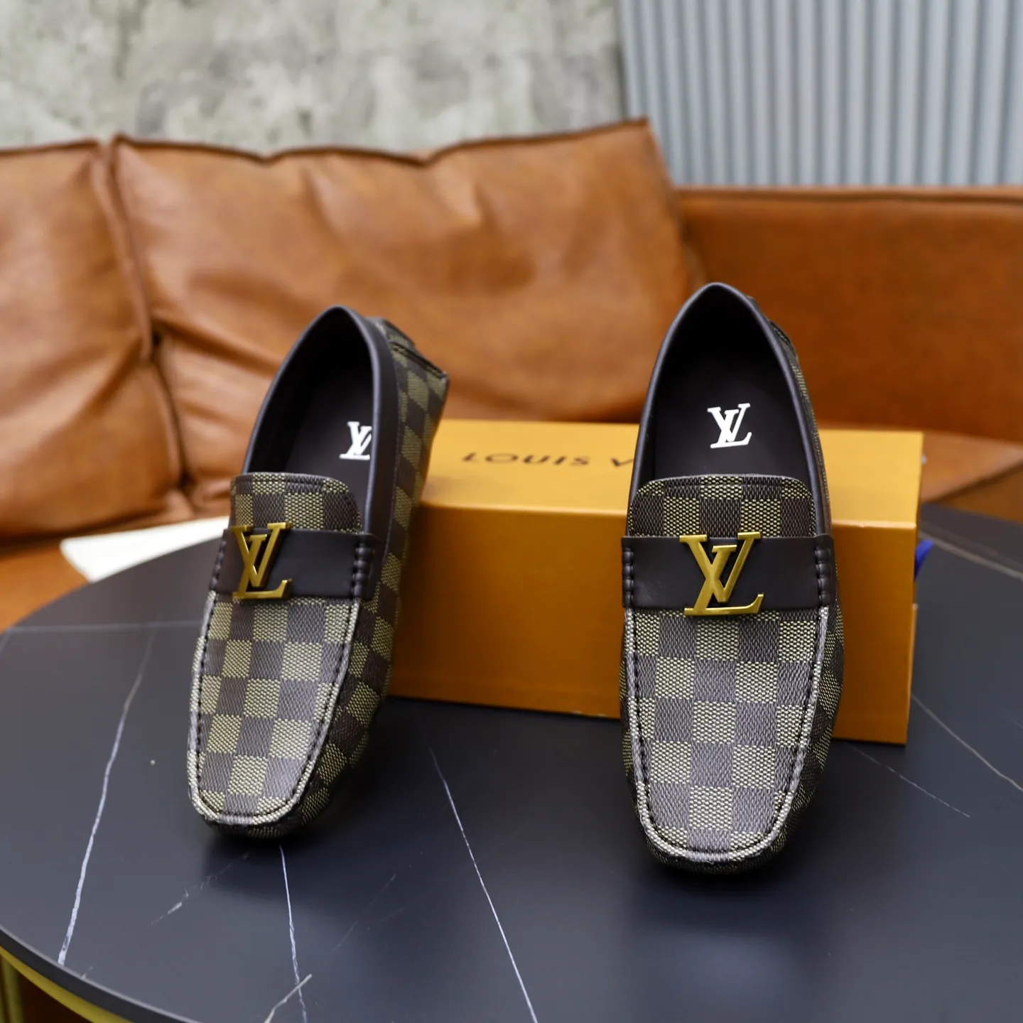 Ex-factory price: 480💰【LV】Louis Vuitton ⚠️High-end men’s driving and pedal series ⚠️38-44 (customized for 45) ⚠️All original cowhide leather! Thick and soft! Made entirely of calfskin lining! Rubber sheet anti-slip beanie sole! Three-dimensional package technology! Fashionable and classic! Handicrafts! Original high quality! Feel free to compare!